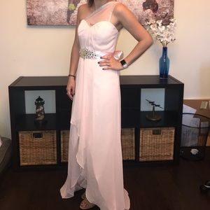 Light pink, high low formal dress! Comes with belt